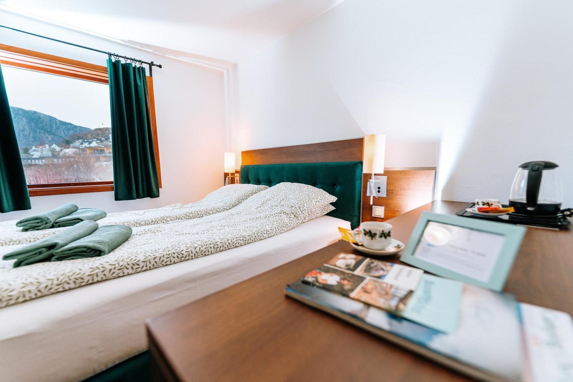 Hotel Nokling & Camping Hjelmeland Exteriér fotografie