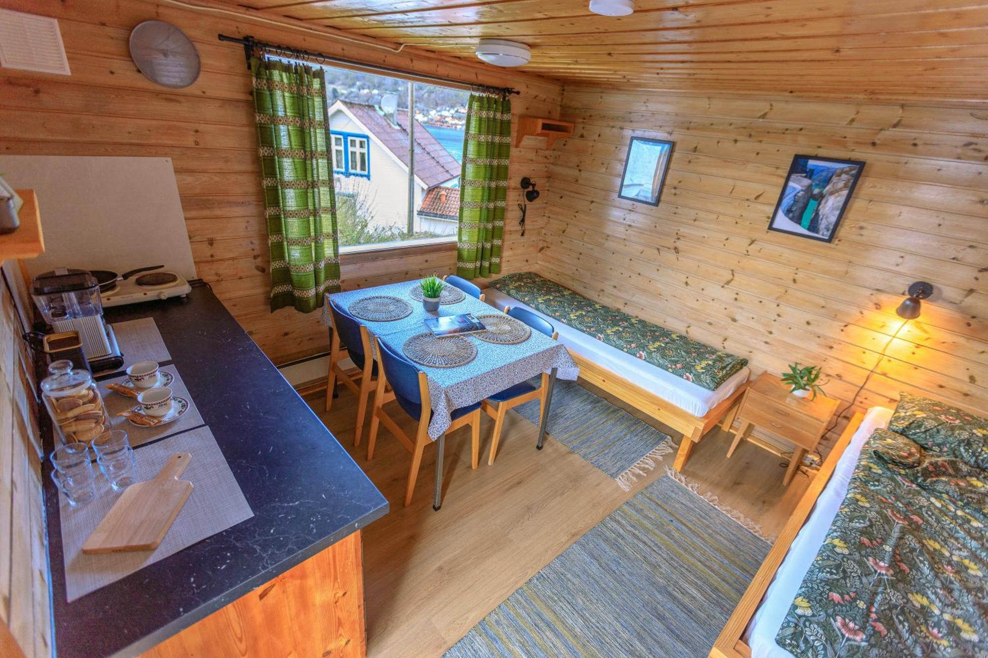 Hotel Nokling & Camping Hjelmeland Exteriér fotografie